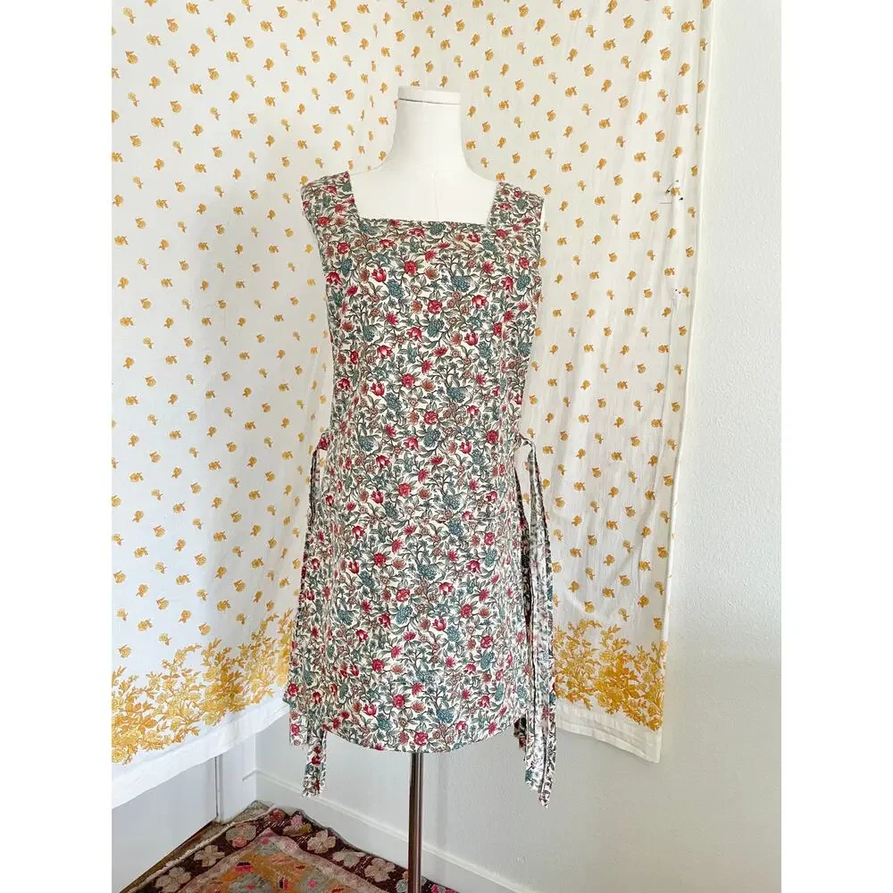 Vintage Handmade Floral Bib Apron Cotton Cottagecore Hostess Apron
